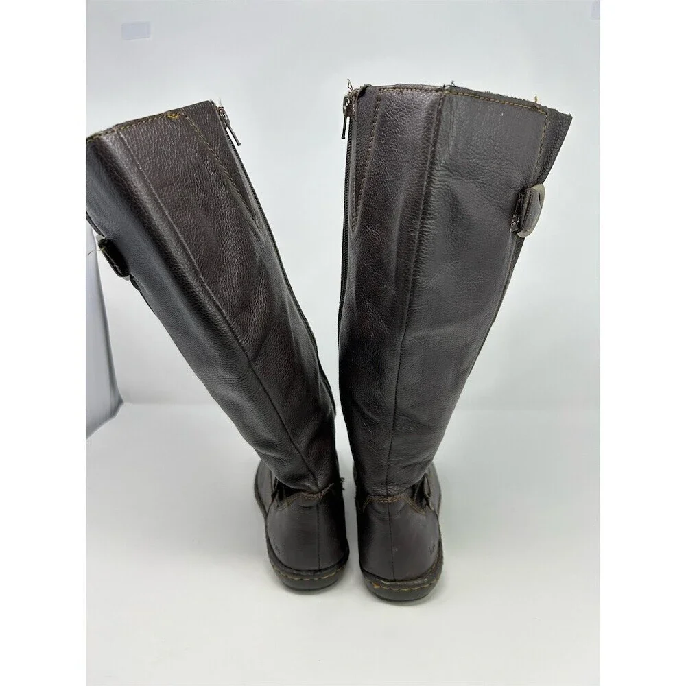 B.O.C. Brown Knee High Riding Boots Buckle Full Zip Round Toe Size 8 Wide Calf